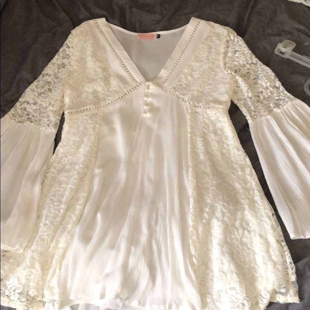 White lace dress